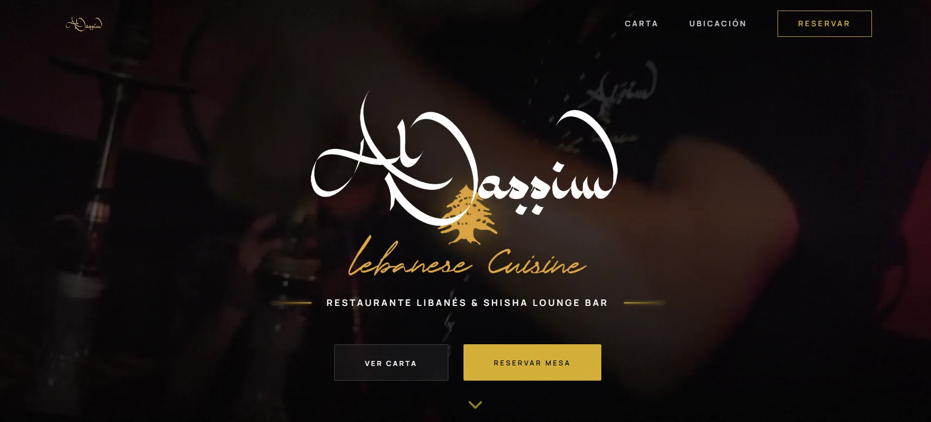 Hero Section con video de fondo y tipografía animada